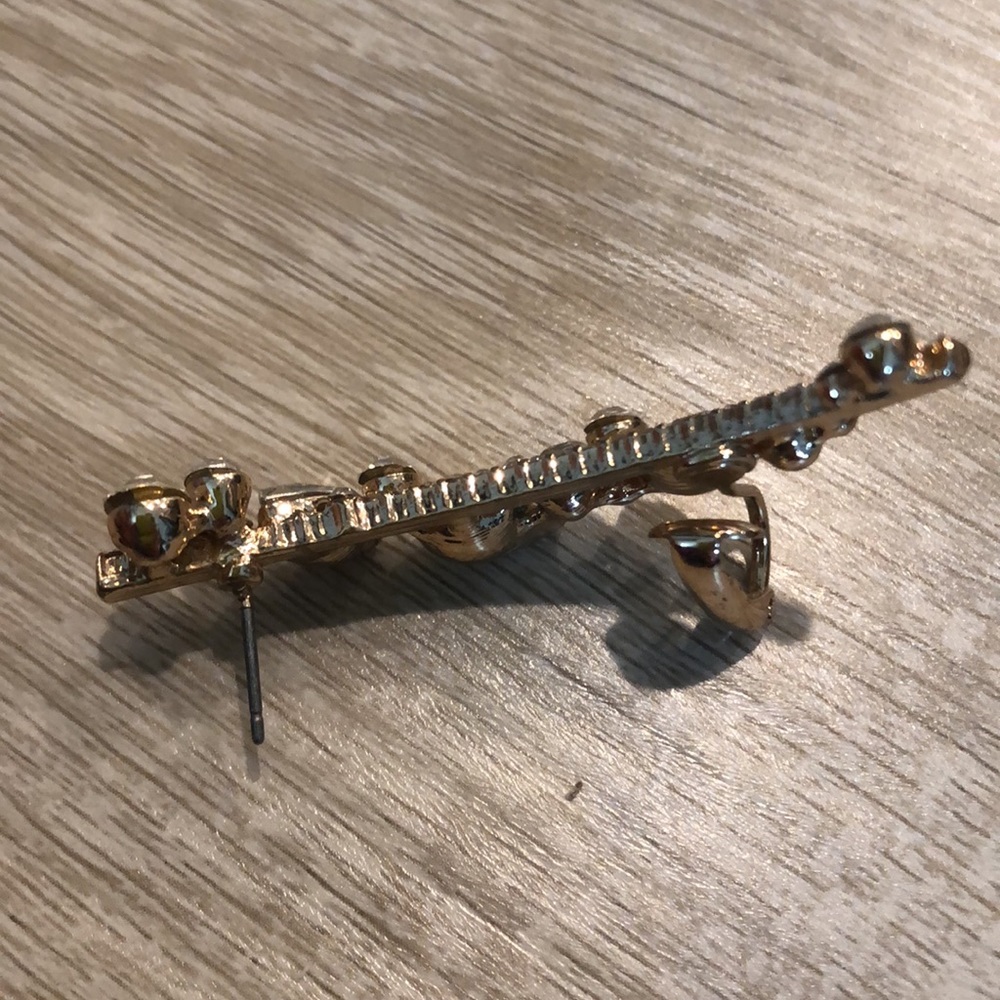 Earring Cuff - Picture 2 of 2